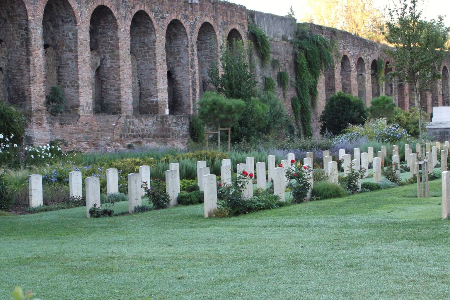 Commonwealth war cemetery