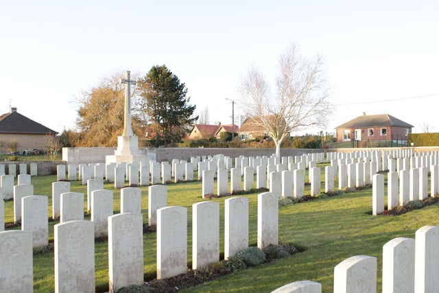 WW1 in One Day — Brussels to Vimy Memorial and Canadian Cemeteries
